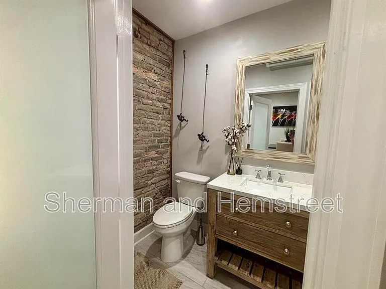1118 Broad St — Photo 14
