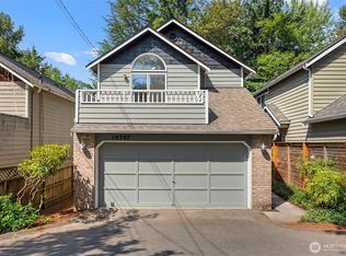 10307 46th Avenue NE, Seattle, WA 98125