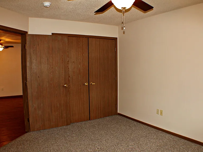 Pinedale Apartments and Red Cedar Townhomes — Photo 4