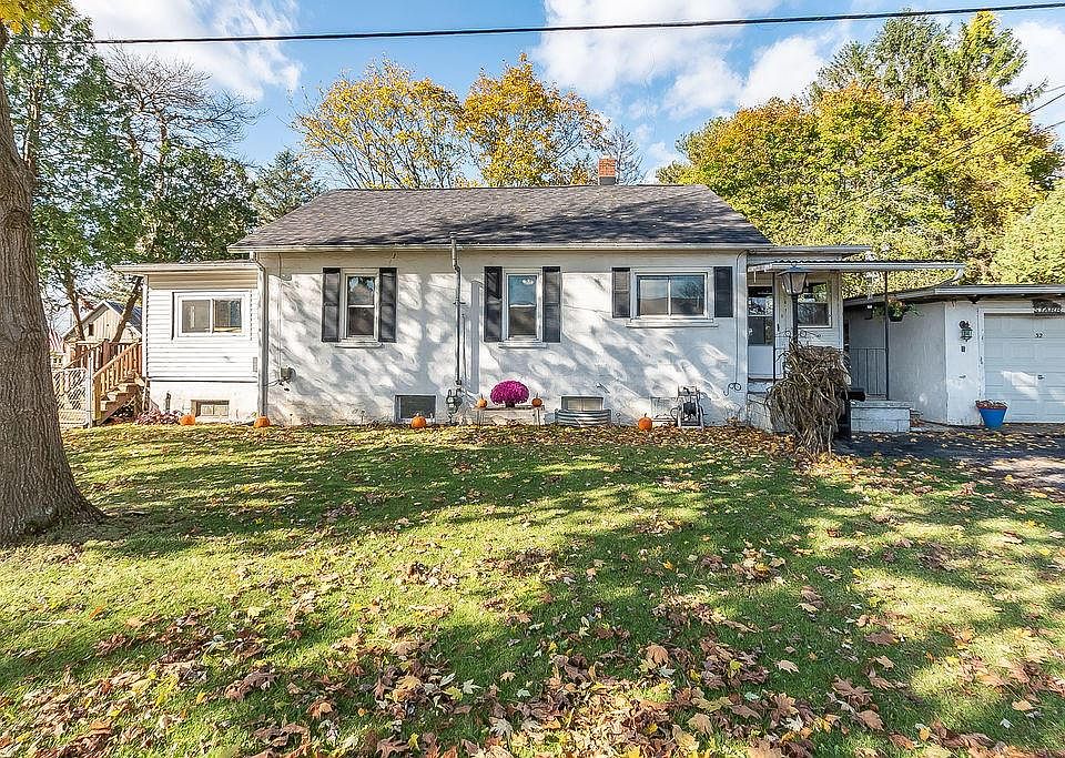 1st image of 32 Leonard Ave