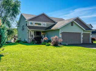 5833 212th St N, Forest Lake, MN 55025
