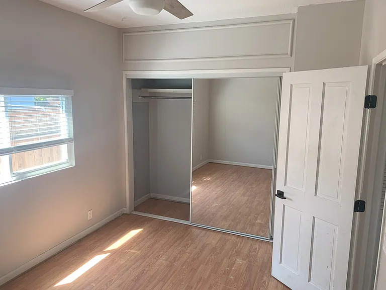 518 W Gutierrez St #B — Photo 13