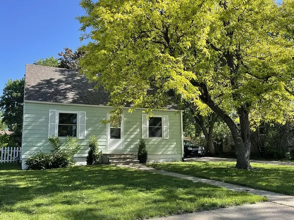 1114 W Sunset Dr, Sioux Falls, SD 57105