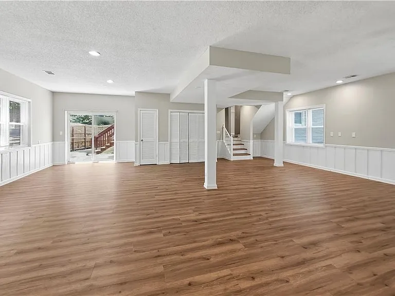 5949 James Rd — Photo 25