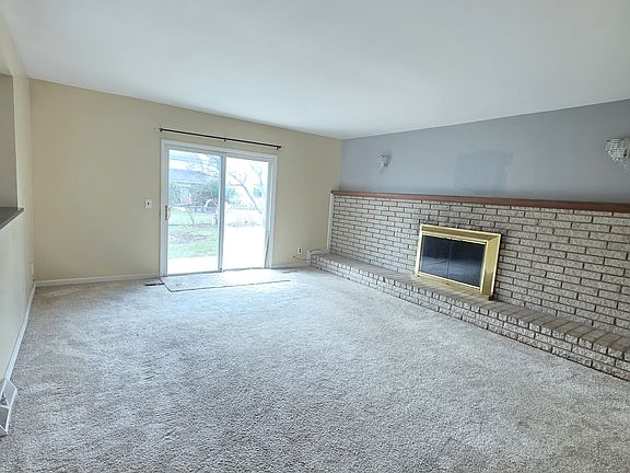 4th image of 24835 Thorndyke St