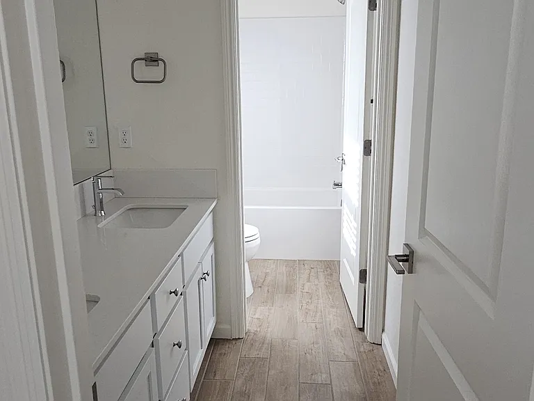1539 Foxhill Ln — Photo 17