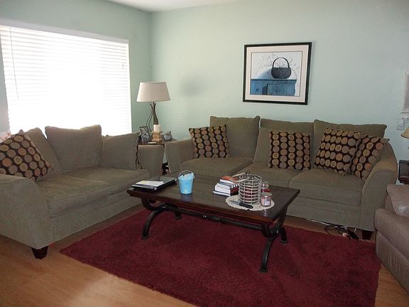 LIVING RM
