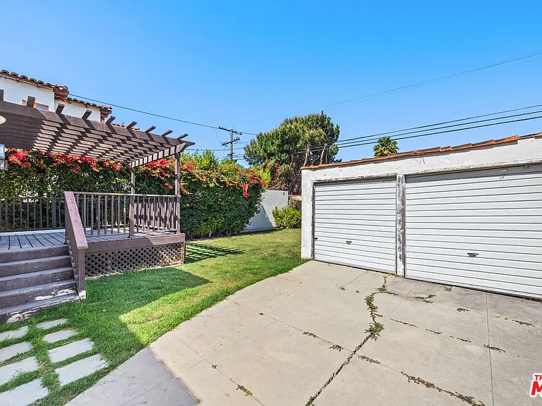 1542 S Canfield Ave — Photo 23