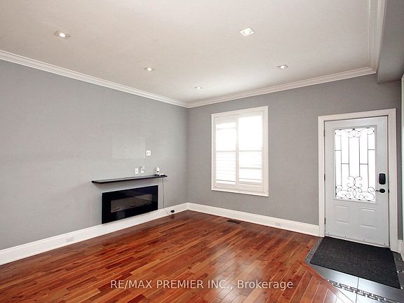 5th image of 226 Ritson Rd S