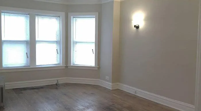 Bay window LR
