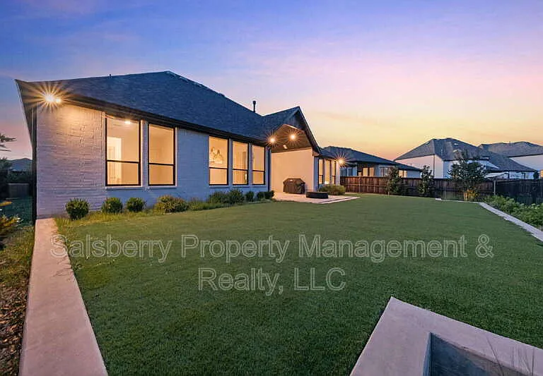 1790 Coopers Hawk Dr — Photo 32