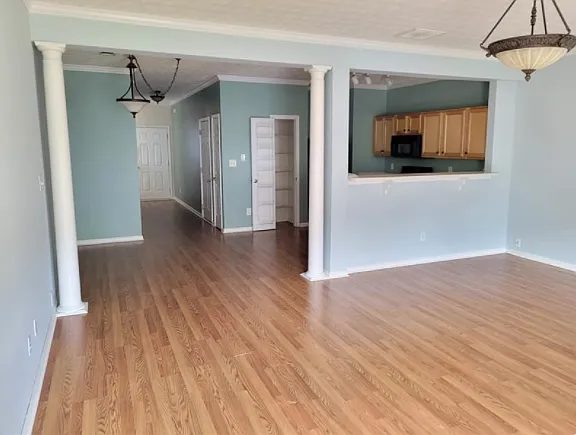 2 bed, 2.5 bath, 1736 sqft, $1,895 — Photo 4