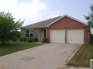 821 Creekside Dr, Red Oak, TX 75154