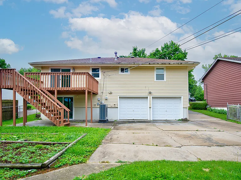 6910 NW Belvidere Pkwy — Photo 11