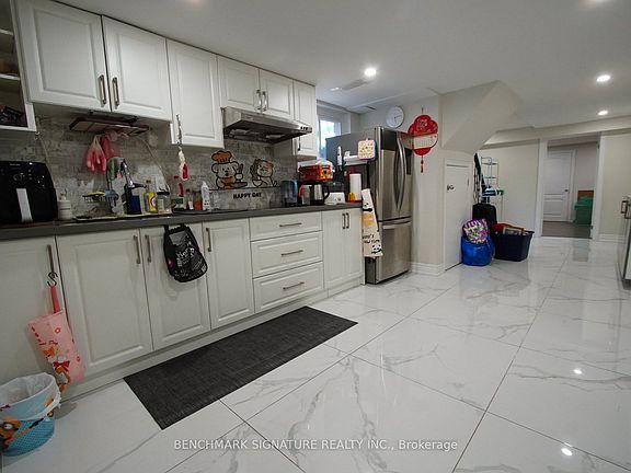 3rd image of 220 Lucas St #Basement