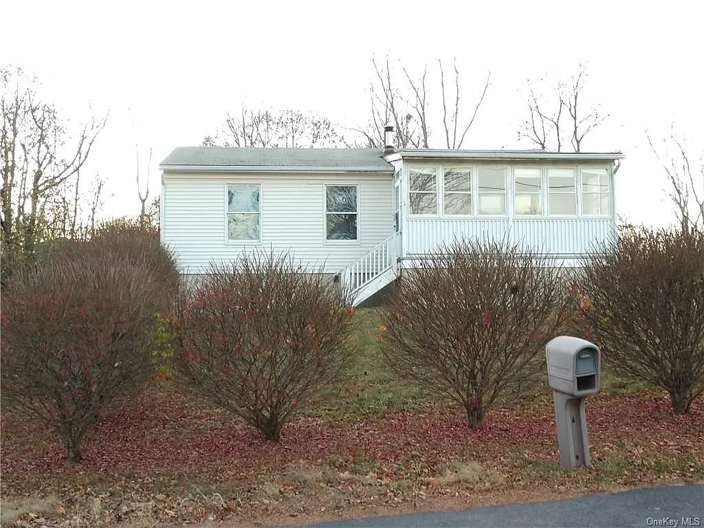 32 Pine Echo Dr photo 1