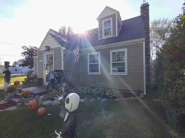107 N Reinberg Ave — Photo 2