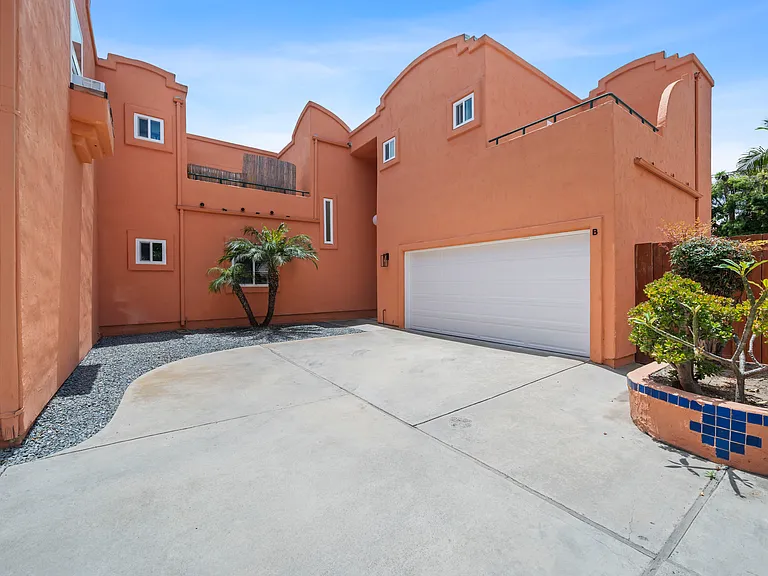 261 Hillcrest Dr #B — Photo 31