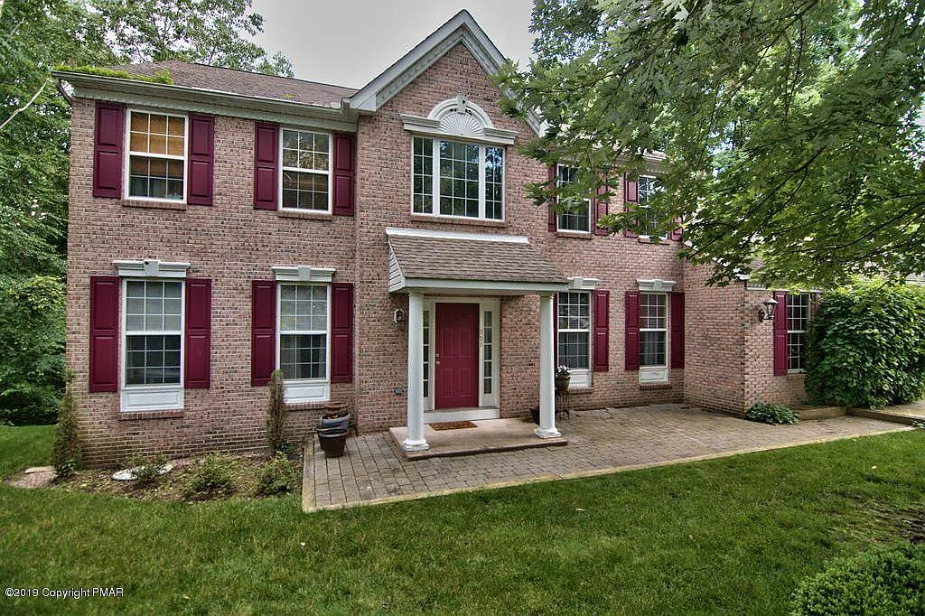 301 Eastshore Dr photo 1