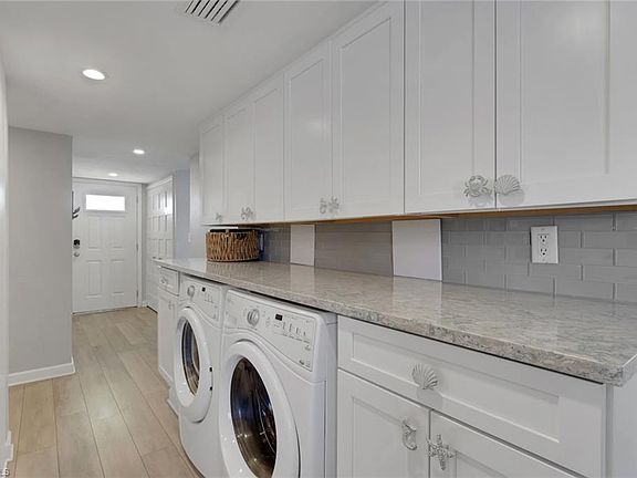 5th image of 10475 Gulf Shore Dr APT 161