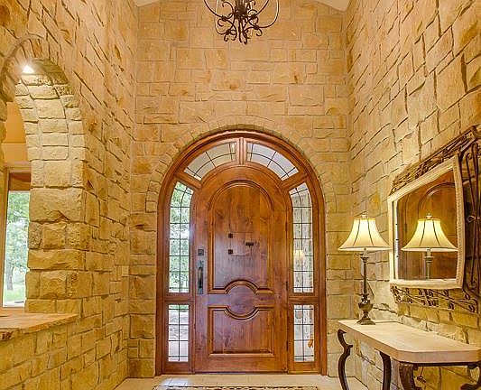 3rd image of 4204 Stonecreek Cir
