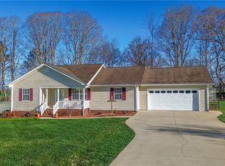 112 Chimney Ridge Ln, Statesville, NC 28625