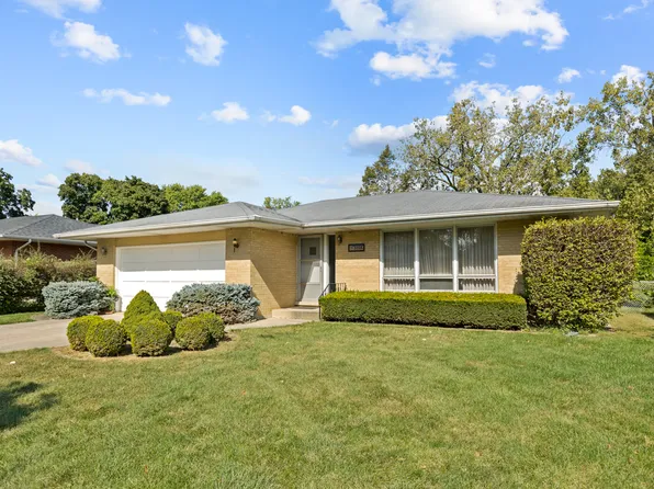 3316 Brookmeade Dr, Rolling Meadows, IL 60008