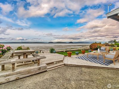 739 Bay Front Lane, Oak Harbor, WA, 98277