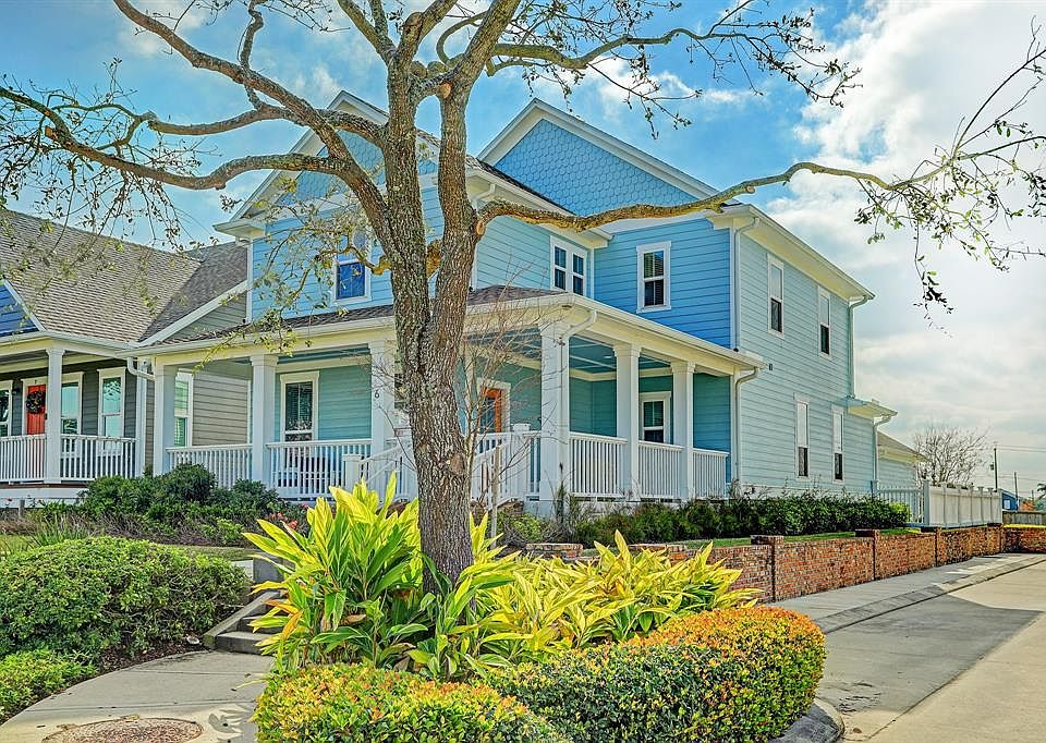 1st image of 6 Caravelle Ct
