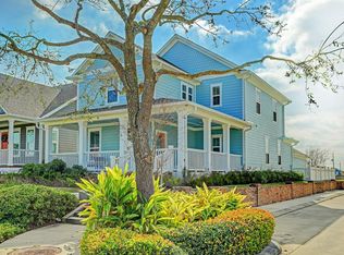 6 Caravelle Ct, Galveston, TX 77554