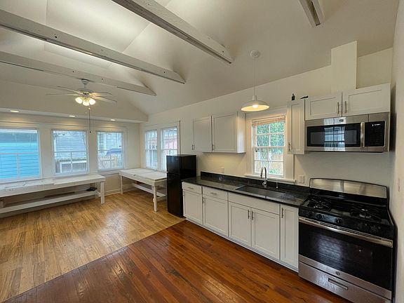 4th image of 8435 Sycamore St #2