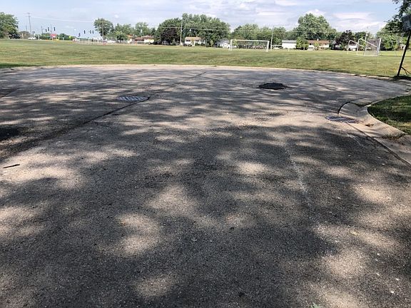 5th image of 267 N Fairlawn Ave