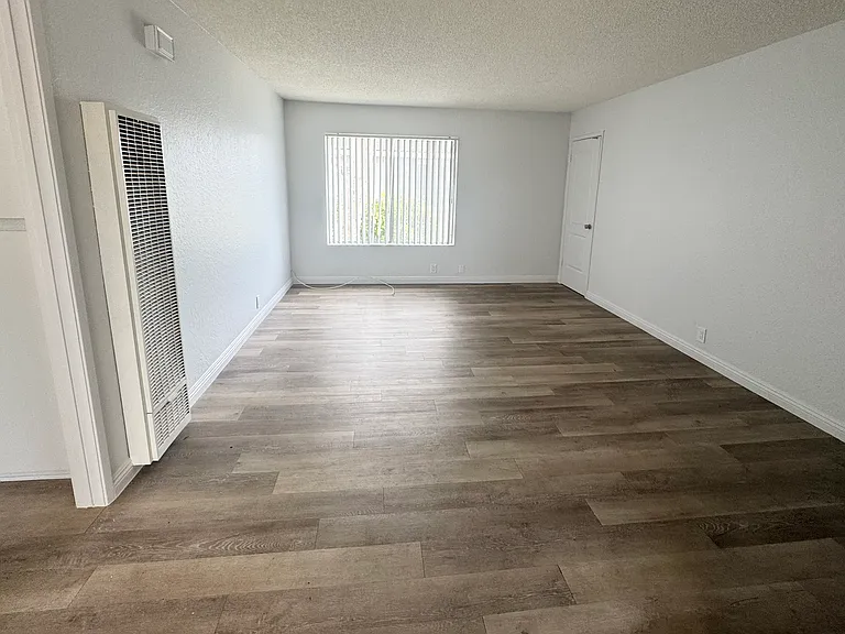 Victoria Pines — Photo 35