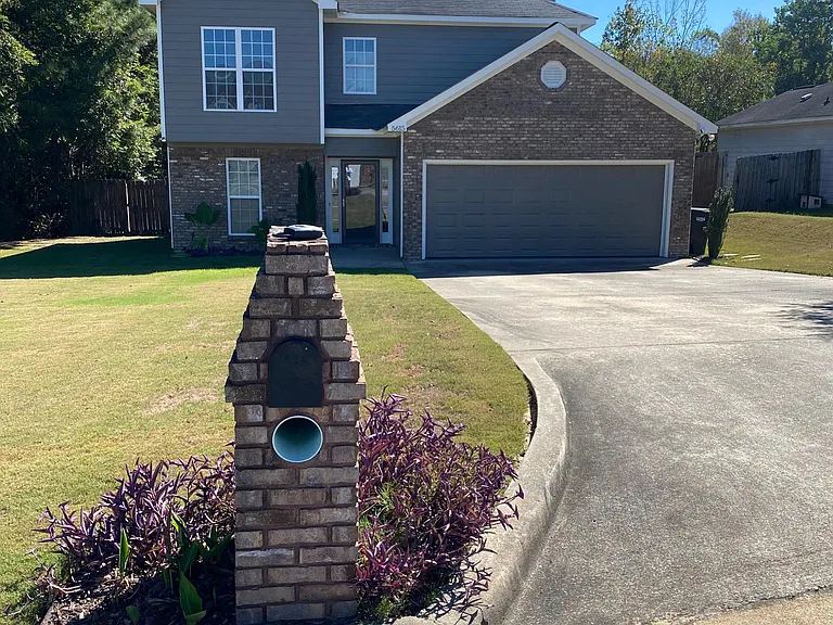 5615 Col Dick McKee Dr — Photo 3
