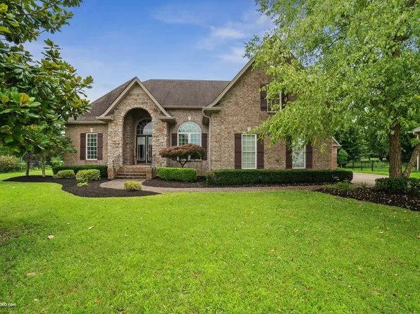 1705 Fallen Acorn Ct, Murfreesboro, TN 37129