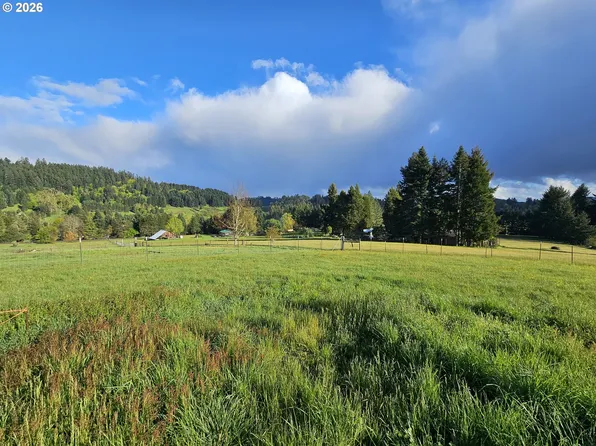 2370 Azalea Dr, Elkton, OR 97436