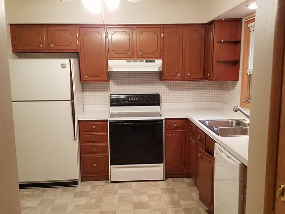 4th image of 712 Medford Dr