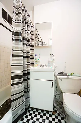 Rented by City Connections Realty | media 34