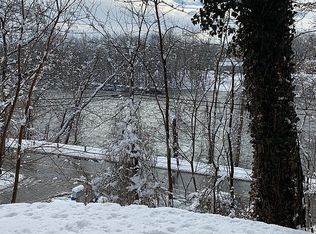 73 River St, Windsor, CT 06095