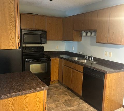 5th image of 4638 Hayward Rd N