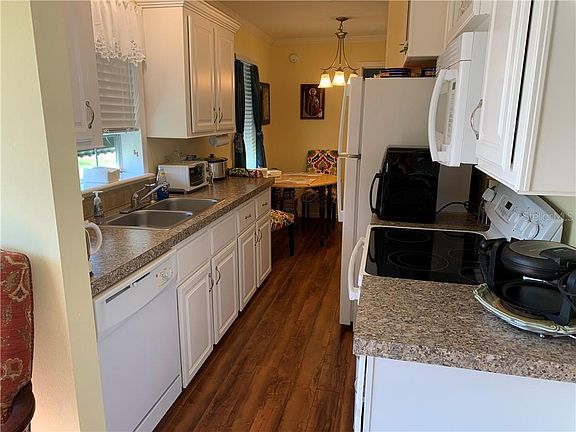 4th image of 420 49th St E Lot 110