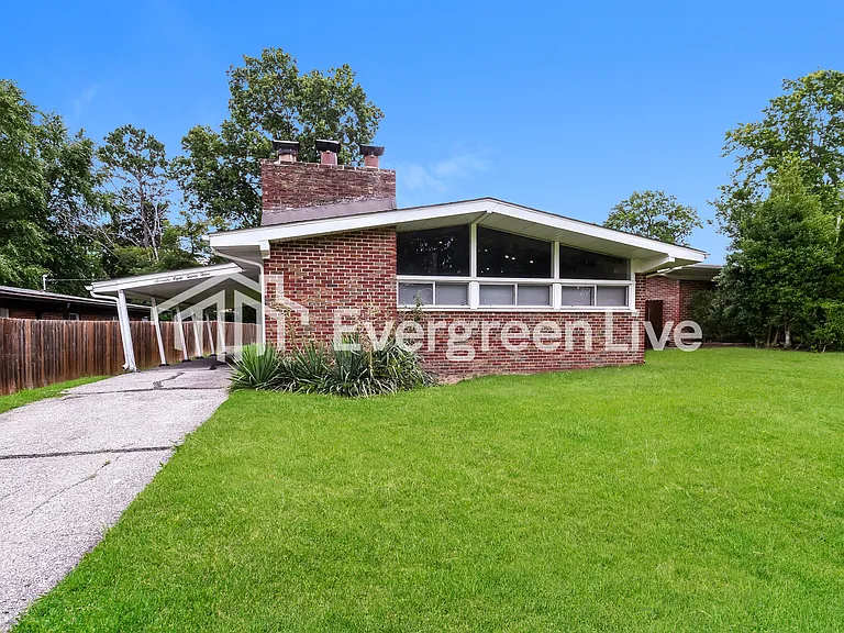 7823 Milan Ave — Photo 1