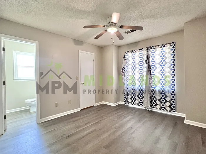 728 Bitternut Dr — Photo 17