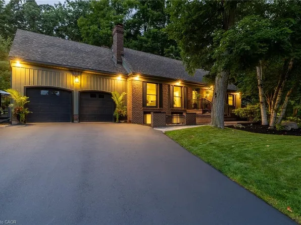 2129 Highview Dr, Burlington, ON L7P 0P2