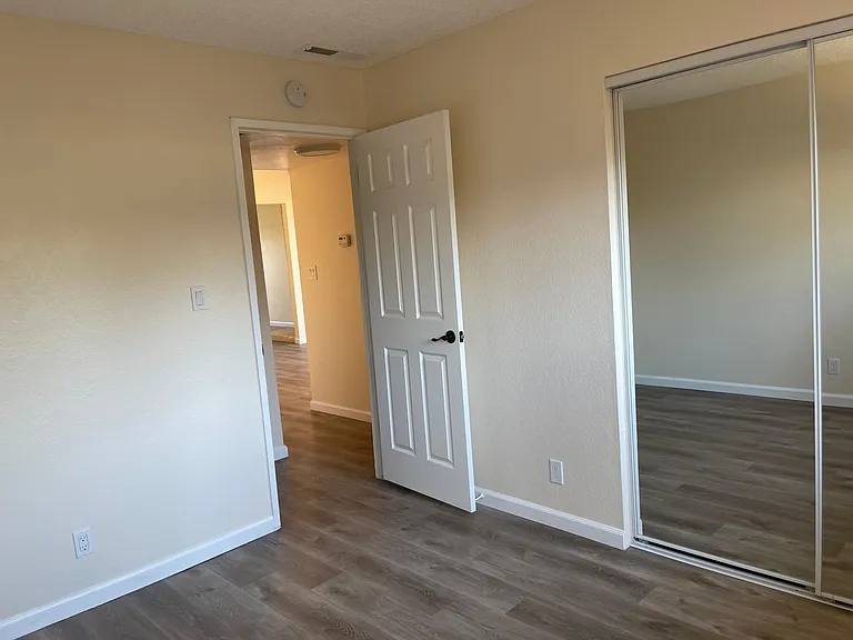 3406 Hidden Oak Ct — Photo 5