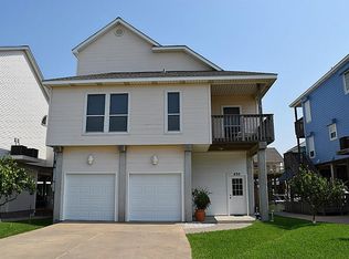 426 Windward Way, Tiki Island, TX 77554