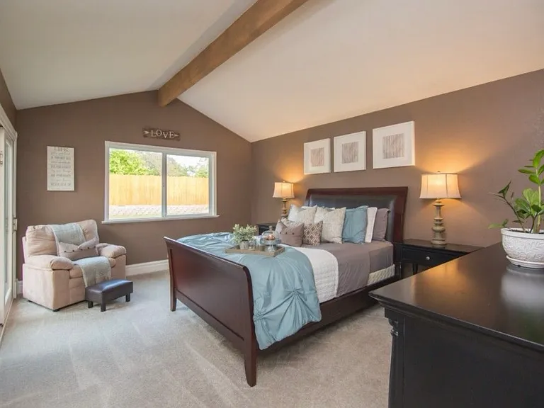 7838 Tabare Ct — Photo 15
