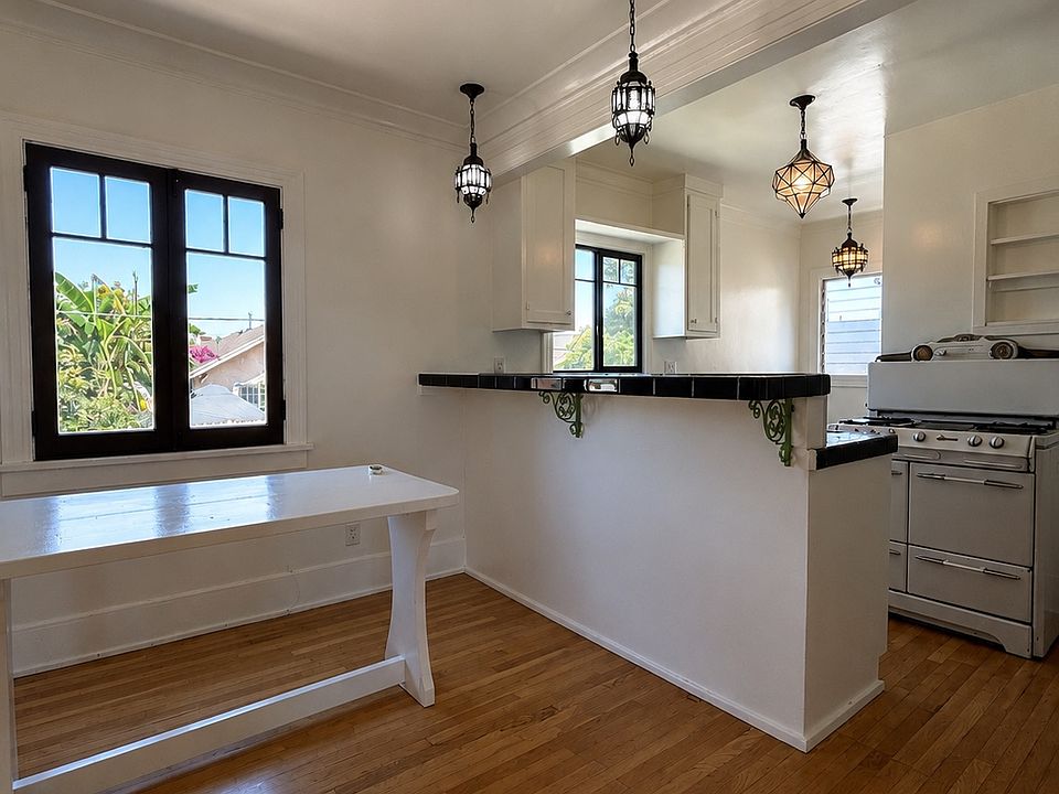1st image of 630 N Virgil Ave #630