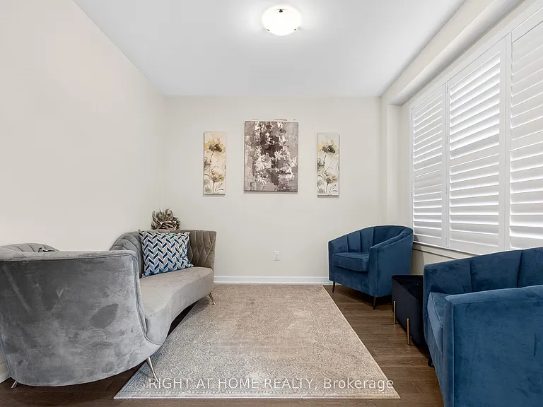 91 Monteith Dr — Photo 5