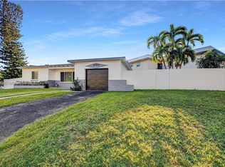 2190 NE 169th St, North Miami Beach, FL 33162